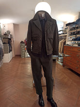 Carica l'immagine nel visualizzatore di Gallery, outfit uomo
