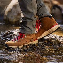 Carica l&#39;immagine nel visualizzatore di Gallery, DANNER  Scarpe da montagna 600 Leaf GTX Uomo Grizzly Brown/Rhodo Rosso Ricostruibile
