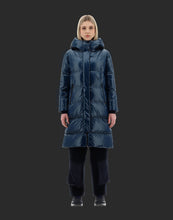 Carica l&#39;immagine nel visualizzatore di Gallery, HERNO  PARKA LAMINAR IN GLAZED RIPSTOP 2L E GORE-TEX INFINIUM™ WINDSTOPPER®

