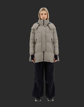Carica l&#39;immagine nel visualizzatore di Gallery, HERNO GIACCONE OVERSIZE LAMINAR GORE-TEX WINDSTOPPER
